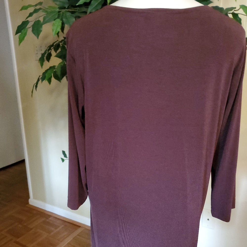 Ladie's Top - Picture 4 of 5
